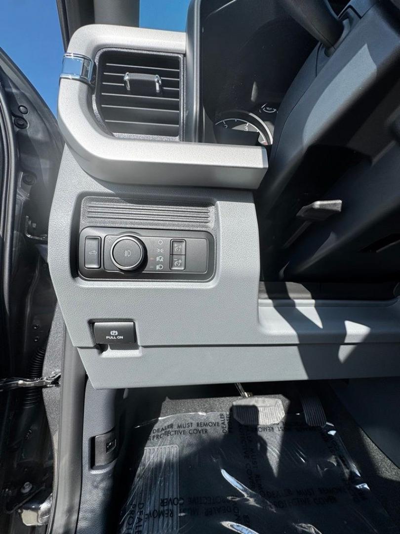2026 Gray Metallic /Medium Dark Slate Ford F-350SD XL (1FT8W3BT3TE) with an Power Stroke 6.7L V8 DI 32V OHV Turbodiesel engine, Automatic transmission, located at 1105 E Mulberry, Kaufman, TX, 75142, (972) 962-2151, 32.589550, -96.300926 - Recent Arrival! $2,500 off MSRP!<br><br>4WD.<br>Carbonized Gray Metallic 2026 Ford F-350SD 4D Crew Cab XL 4WD 10-Speed Automatic Power Stroke 6.7L V8 DI 32V OHV Turbodiesel Price includes: $1000 - Retail Customer Cash. Exp. 09/30/2026 $1500 - Retail Customer Cash. Exp. 09/30/2026- Photo#12