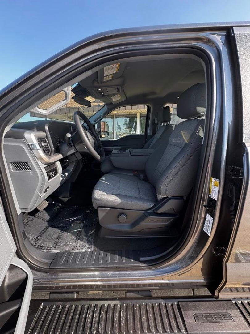 2026 Gray Metallic /Medium Dark Slate Ford F-350SD XL (1FT8W3BT3TE) with an Power Stroke 6.7L V8 DI 32V OHV Turbodiesel engine, Automatic transmission, located at 1105 E Mulberry, Kaufman, TX, 75142, (972) 962-2151, 32.589550, -96.300926 - Recent Arrival! $2,500 off MSRP!<br><br>4WD.<br>Carbonized Gray Metallic 2026 Ford F-350SD 4D Crew Cab XL 4WD 10-Speed Automatic Power Stroke 6.7L V8 DI 32V OHV Turbodiesel Price includes: $1000 - Retail Customer Cash. Exp. 09/30/2026 $1500 - Retail Customer Cash. Exp. 09/30/2026- Photo#13