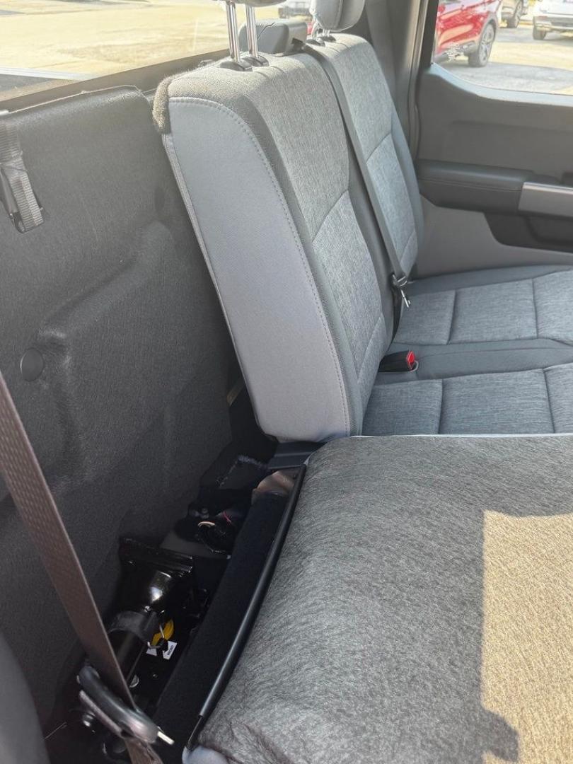 2026 Gray Metallic /Medium Dark Slate Ford F-350SD XL (1FT8W3BT3TE) with an Power Stroke 6.7L V8 DI 32V OHV Turbodiesel engine, Automatic transmission, located at 1105 E Mulberry, Kaufman, TX, 75142, (972) 962-2151, 32.589550, -96.300926 - Recent Arrival! $2,500 off MSRP!<br><br>4WD.<br>Carbonized Gray Metallic 2026 Ford F-350SD 4D Crew Cab XL 4WD 10-Speed Automatic Power Stroke 6.7L V8 DI 32V OHV Turbodiesel Price includes: $1000 - Retail Customer Cash. Exp. 09/30/2026 $1500 - Retail Customer Cash. Exp. 09/30/2026- Photo#28