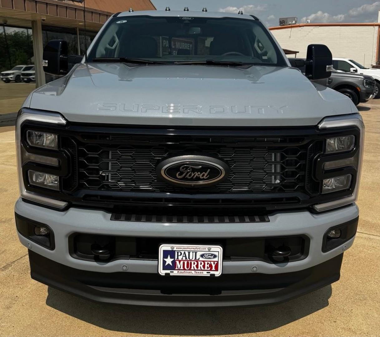 2026 Gray Metallic /Black Onyx Ford F-350SD Lariat (1FT8W3BT5TE) with an Power Stroke 6.7L V8 DI 32V OHV Turbodiesel engine, Automatic transmission, located at 1105 E Mulberry, Kaufman, TX, 75142, (972) 962-2151, 32.589550, -96.300926 - Recent Arrival! $1,000 off MSRP!<br><br>4WD.<br>Glacier Gray Metallic TriCoat 2026 Ford F-350SD 4D Crew Cab Lariat 4WD 10-Speed Automatic Power Stroke 6.7L V8 DI 32V OHV Turbodiesel Price includes: $1000 - Retail Customer Cash. Exp. 09/30/2026- Photo#3