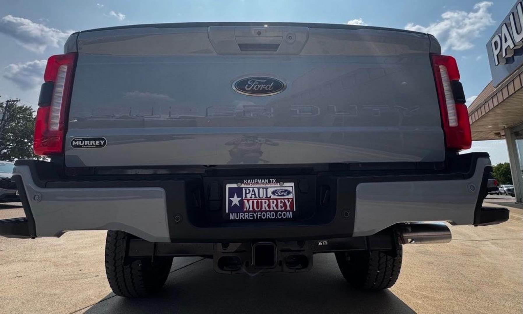 2026 Gray Metallic /Black Onyx Ford F-350SD Lariat (1FT8W3BT5TE) with an Power Stroke 6.7L V8 DI 32V OHV Turbodiesel engine, Automatic transmission, located at 1105 E Mulberry, Kaufman, TX, 75142, (972) 962-2151, 32.589550, -96.300926 - Recent Arrival! $1,000 off MSRP!<br><br>4WD.<br>Glacier Gray Metallic TriCoat 2026 Ford F-350SD 4D Crew Cab Lariat 4WD 10-Speed Automatic Power Stroke 6.7L V8 DI 32V OHV Turbodiesel Price includes: $1000 - Retail Customer Cash. Exp. 09/30/2026- Photo#7