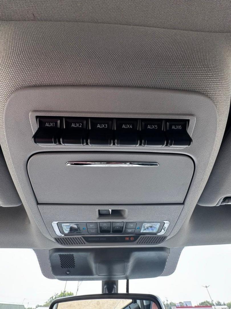 2026 Gray Metallic /Black Onyx Ford F-350SD Lariat (1FT8W3BT5TE) with an Power Stroke 6.7L V8 DI 32V OHV Turbodiesel engine, Automatic transmission, located at 1105 E Mulberry, Kaufman, TX, 75142, (972) 962-2151, 32.589550, -96.300926 - Recent Arrival! $1,000 off MSRP!<br><br>4WD.<br>Glacier Gray Metallic TriCoat 2026 Ford F-350SD 4D Crew Cab Lariat 4WD 10-Speed Automatic Power Stroke 6.7L V8 DI 32V OHV Turbodiesel Price includes: $1000 - Retail Customer Cash. Exp. 09/30/2026- Photo#23