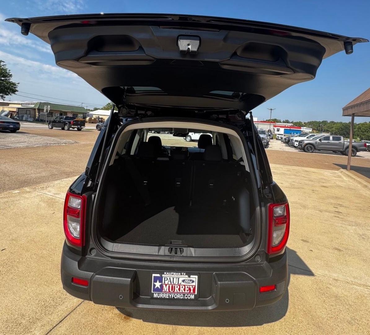 2026 Shadow Black /Medium Lt Smoked Truffle Ford Bronco Sport Big Bend (3FMCR9BN5TR) with an 1.5L EcoBoost engine, Automatic transmission, located at 1105 E Mulberry, Kaufman, TX, 75142, (972) 962-2151, 32.589550, -96.300926- Photo#8