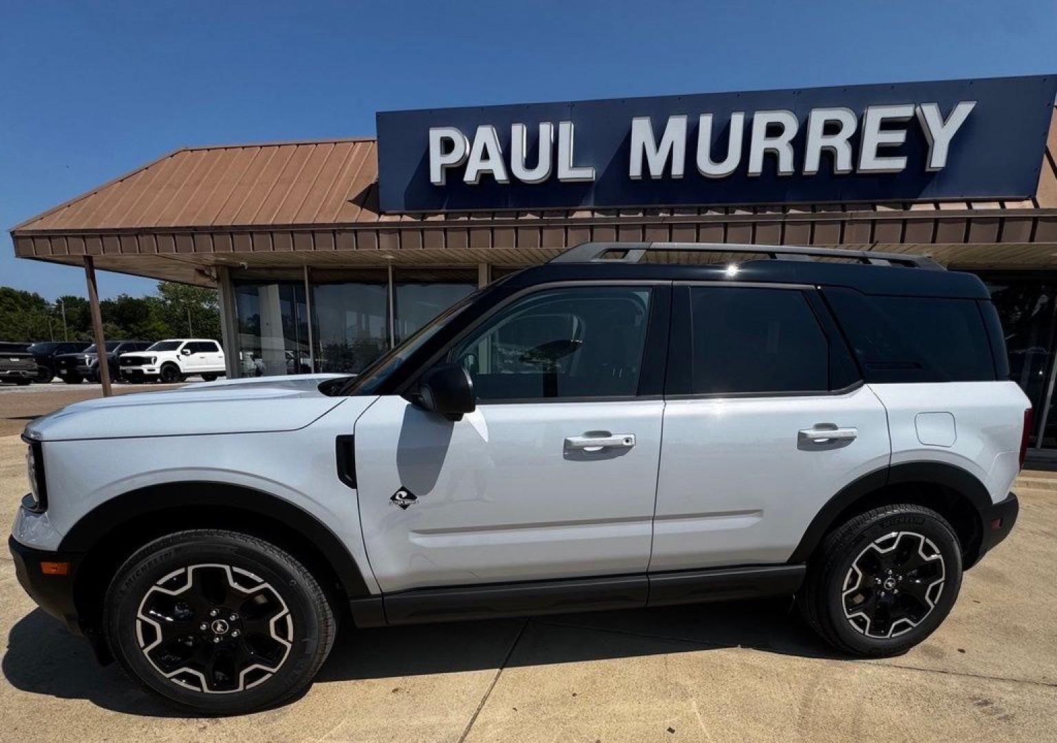 2026 White Metallic /Ebony/Roast Ford Bronco Sport Outer Banks (3FMCR9CN1TR) with an 1.5L EcoBoost engine, Automatic transmission, located at 1105 E Mulberry, Kaufman, TX, 75142, (972) 962-2151, 32.589550, -96.300926- Photo#1