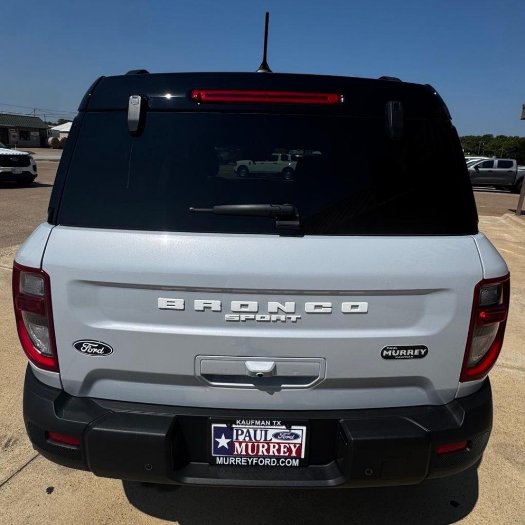 2026 White Metallic /Ebony/Roast Ford Bronco Sport Outer Banks (3FMCR9CN1TR) with an 1.5L EcoBoost engine, Automatic transmission, located at 1105 E Mulberry, Kaufman, TX, 75142, (972) 962-2151, 32.589550, -96.300926- Photo#5