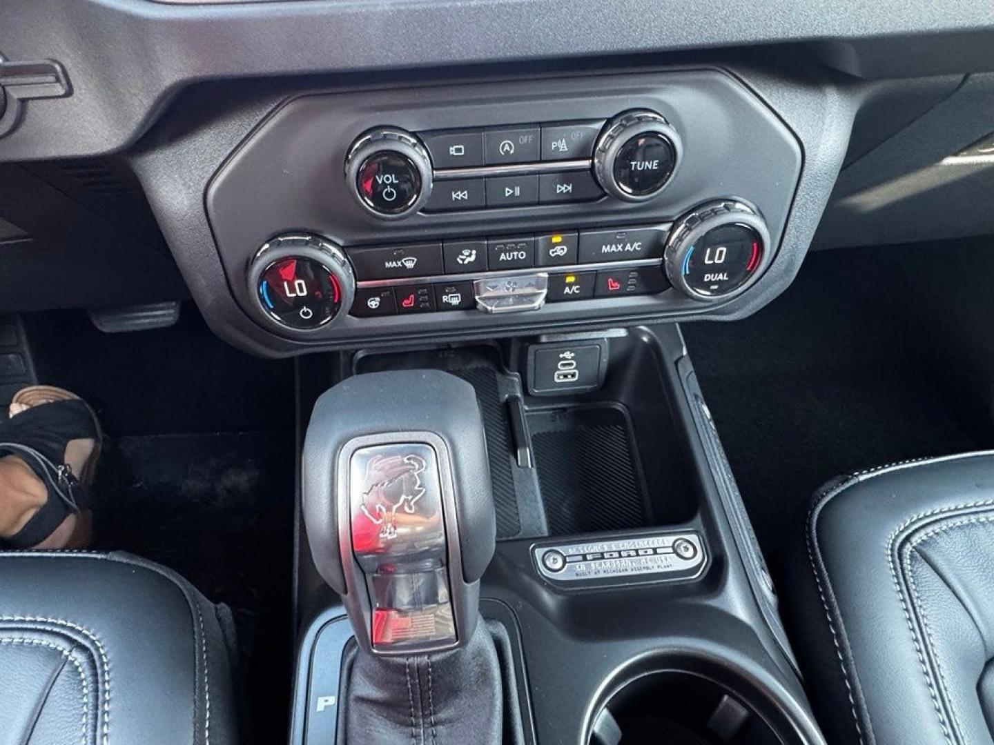 2026 Avalanche /Black Onyx Ford Bronco Outer Banks (1FMEE8BP6TL) with an 2.7L EcoBoost V6 engine, Automatic transmission, located at 1105 E Mulberry, Kaufman, TX, 75142, (972) 962-2151, 32.589550, -96.300926- Photo#27