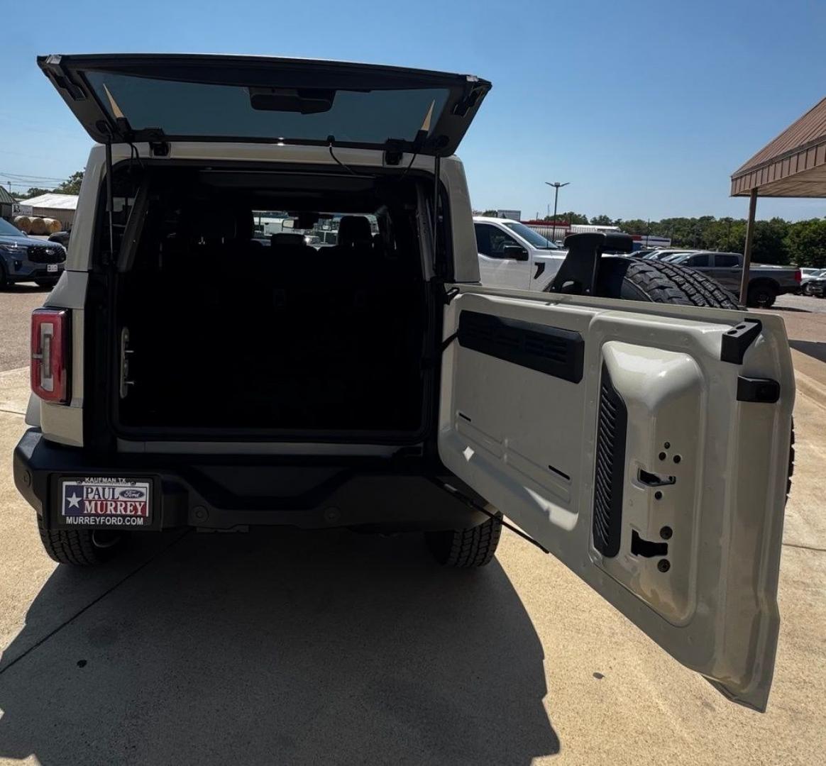 2026 Desert Sand /Black Ford Bronco Outer Banks (1FMEE8BP2TL) with an 2.7L EcoBoost V6 engine, Automatic transmission, located at 1105 E Mulberry, Kaufman, TX, 75142, (972) 962-2151, 32.589550, -96.300926- Photo#6