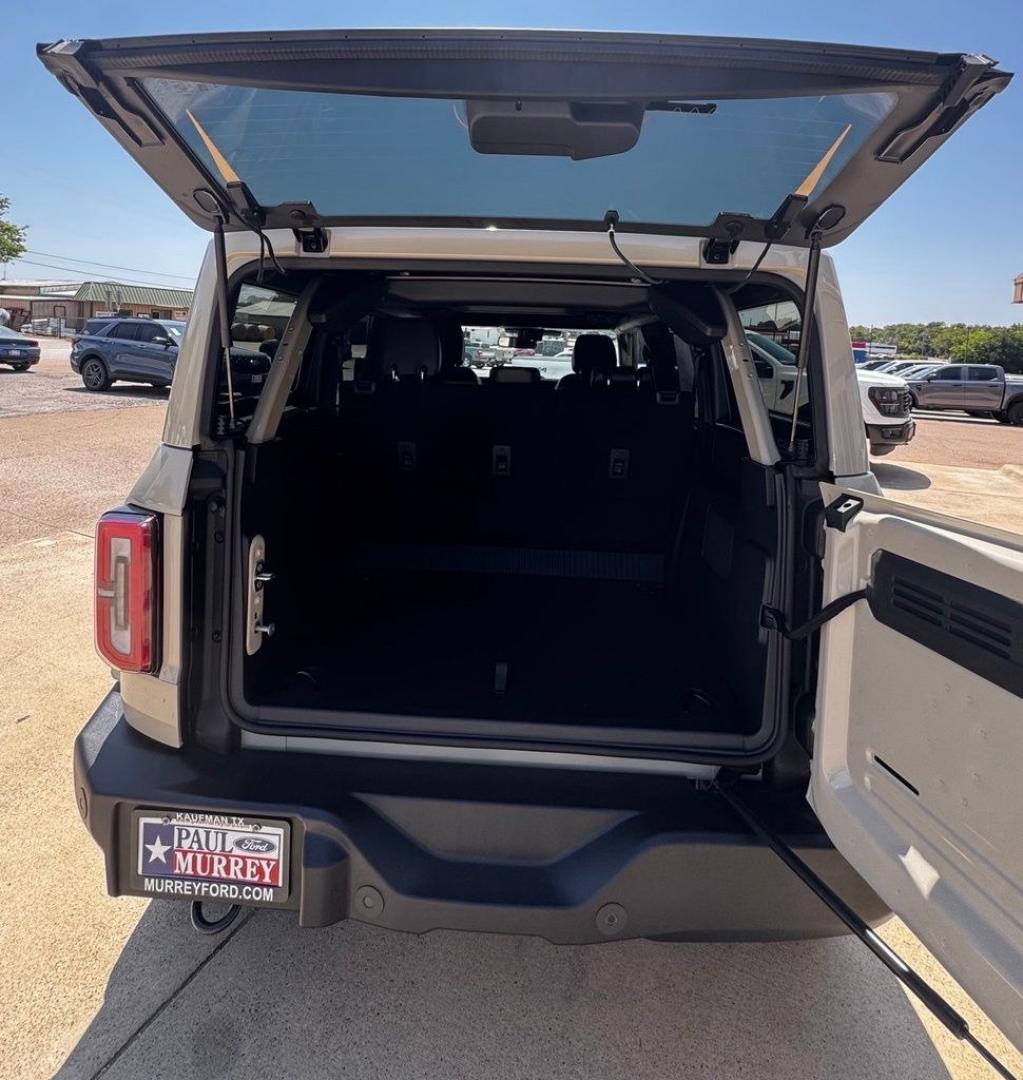 2026 Desert Sand /Black Ford Bronco Outer Banks (1FMEE8BP2TL) with an 2.7L EcoBoost V6 engine, Automatic transmission, located at 1105 E Mulberry, Kaufman, TX, 75142, (972) 962-2151, 32.589550, -96.300926- Photo#7