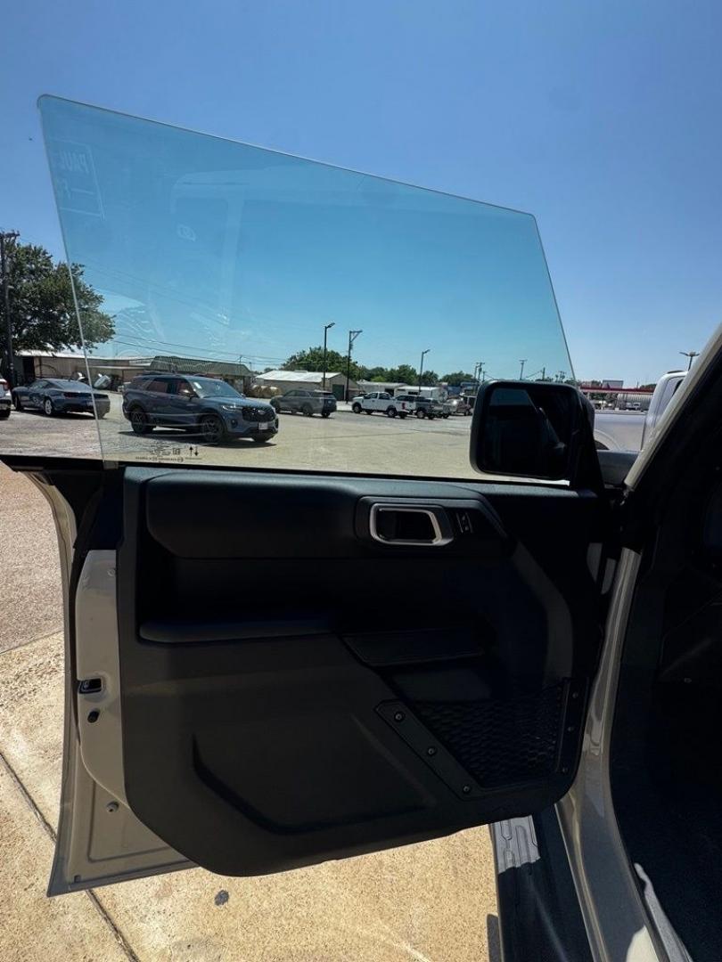 2026 Desert Sand /Black Ford Bronco Outer Banks (1FMEE8BP2TL) with an 2.7L EcoBoost V6 engine, Automatic transmission, located at 1105 E Mulberry, Kaufman, TX, 75142, (972) 962-2151, 32.589550, -96.300926- Photo#17