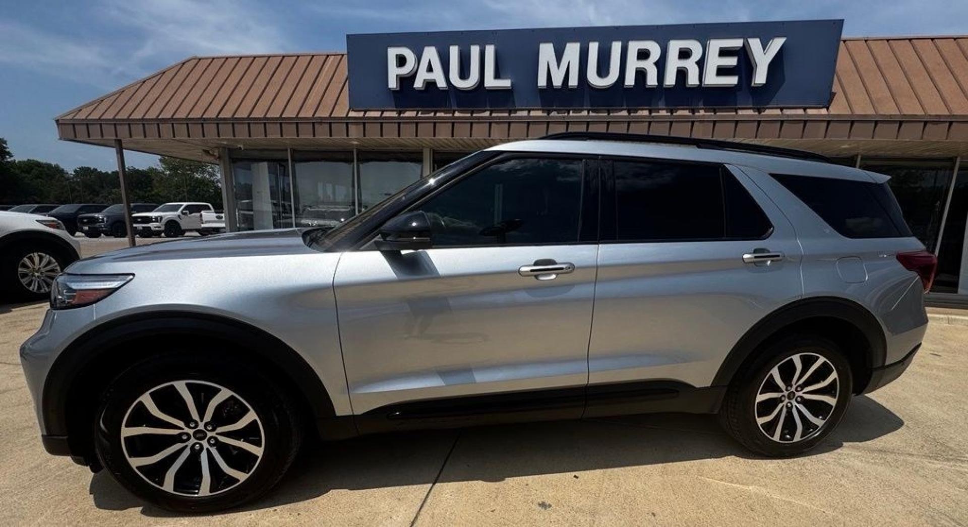 2020 Silver Metallic /Ebony Ford Explorer ST (1FM5K8GC2LG) with an 3.0L EcoBoost V6 engine, Automatic transmission, located at 1105 E Mulberry, Kaufman, TX, 75142, (972) 962-2151, 32.589550, -96.300926 - Silver Metallic 2020 Ford Explorer 4D Sport Utility ST 4WD 10-Speed Automatic 3.0L EcoBoost V6 4WD.<br><br><br>Awards:<br> * 2020 KBB.com 10 Favorite New-for-2020 Cars * 2020 KBB.com 10 Best SUVs Worth Waiting For<br>Please call Paul Murrey Ford Inc. In Kaufman Texas A Family Dealership Since 195- Photo#2