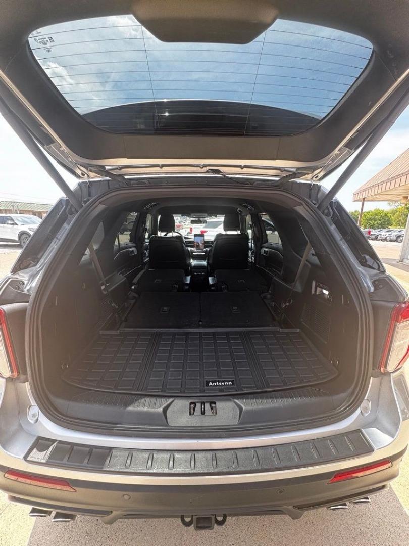 2020 Silver Metallic /Ebony Ford Explorer ST (1FM5K8GC2LG) with an 3.0L EcoBoost V6 engine, Automatic transmission, located at 1105 E Mulberry, Kaufman, TX, 75142, (972) 962-2151, 32.589550, -96.300926 - Silver Metallic 2020 Ford Explorer 4D Sport Utility ST 4WD 10-Speed Automatic 3.0L EcoBoost V6 4WD.<br><br><br>Awards:<br> * 2020 KBB.com 10 Favorite New-for-2020 Cars * 2020 KBB.com 10 Best SUVs Worth Waiting For<br>Please call Paul Murrey Ford Inc. In Kaufman Texas A Family Dealership Since 195- Photo#13