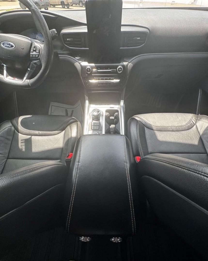 2020 Silver Metallic /Ebony Ford Explorer ST (1FM5K8GC2LG) with an 3.0L EcoBoost V6 engine, Automatic transmission, located at 1105 E Mulberry, Kaufman, TX, 75142, (972) 962-2151, 32.589550, -96.300926 - Silver Metallic 2020 Ford Explorer 4D Sport Utility ST 4WD 10-Speed Automatic 3.0L EcoBoost V6 4WD.<br><br><br>Awards:<br> * 2020 KBB.com 10 Favorite New-for-2020 Cars * 2020 KBB.com 10 Best SUVs Worth Waiting For<br>Please call Paul Murrey Ford Inc. In Kaufman Texas A Family Dealership Since 195- Photo#18