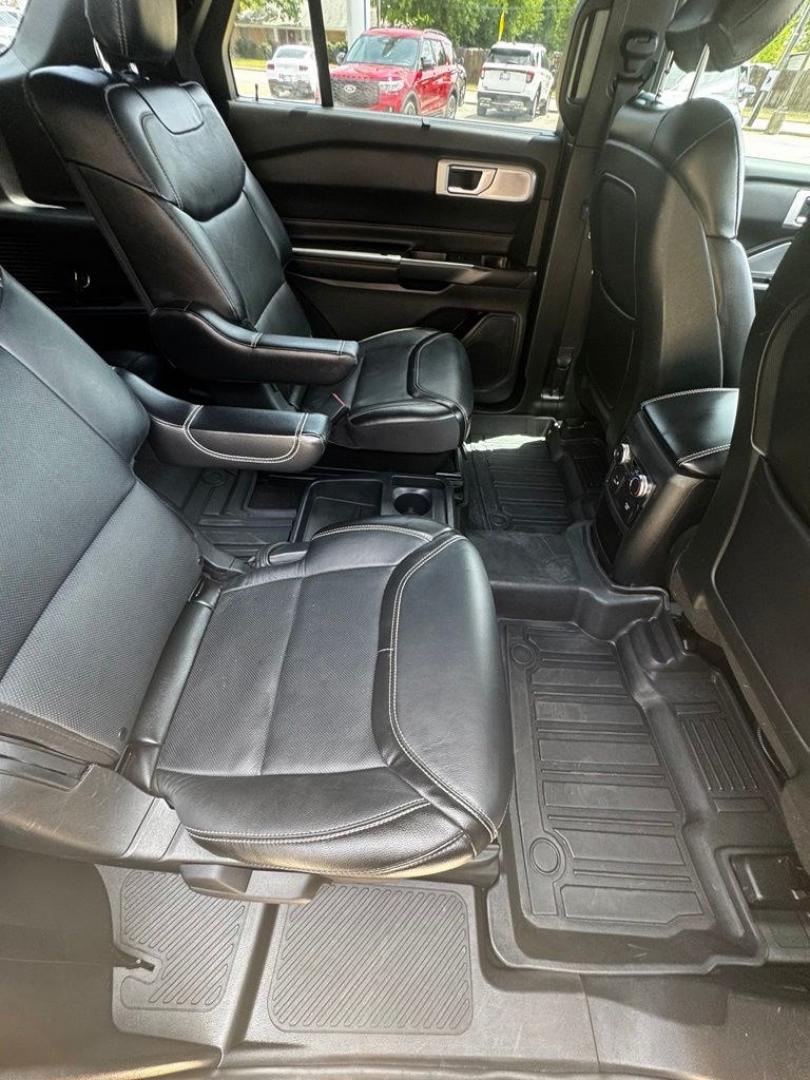 2020 Silver Metallic /Ebony Ford Explorer ST (1FM5K8GC2LG) with an 3.0L EcoBoost V6 engine, Automatic transmission, located at 1105 E Mulberry, Kaufman, TX, 75142, (972) 962-2151, 32.589550, -96.300926 - Silver Metallic 2020 Ford Explorer 4D Sport Utility ST 4WD 10-Speed Automatic 3.0L EcoBoost V6 4WD.<br><br><br>Awards:<br> * 2020 KBB.com 10 Favorite New-for-2020 Cars * 2020 KBB.com 10 Best SUVs Worth Waiting For<br>Please call Paul Murrey Ford Inc. In Kaufman Texas A Family Dealership Since 195- Photo#32