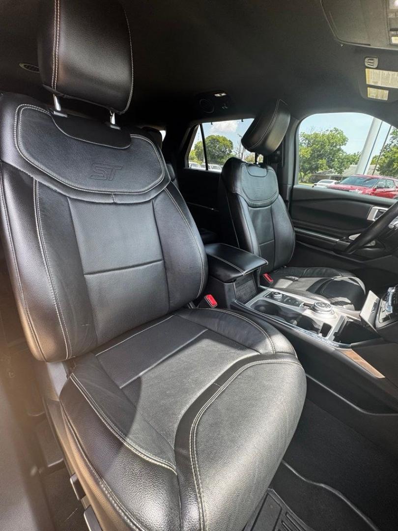 2020 Silver Metallic /Ebony Ford Explorer ST (1FM5K8GC2LG) with an 3.0L EcoBoost V6 engine, Automatic transmission, located at 1105 E Mulberry, Kaufman, TX, 75142, (972) 962-2151, 32.589550, -96.300926 - Silver Metallic 2020 Ford Explorer 4D Sport Utility ST 4WD 10-Speed Automatic 3.0L EcoBoost V6 4WD.<br><br><br>Awards:<br> * 2020 KBB.com 10 Favorite New-for-2020 Cars * 2020 KBB.com 10 Best SUVs Worth Waiting For<br>Please call Paul Murrey Ford Inc. In Kaufman Texas A Family Dealership Since 195- Photo#35