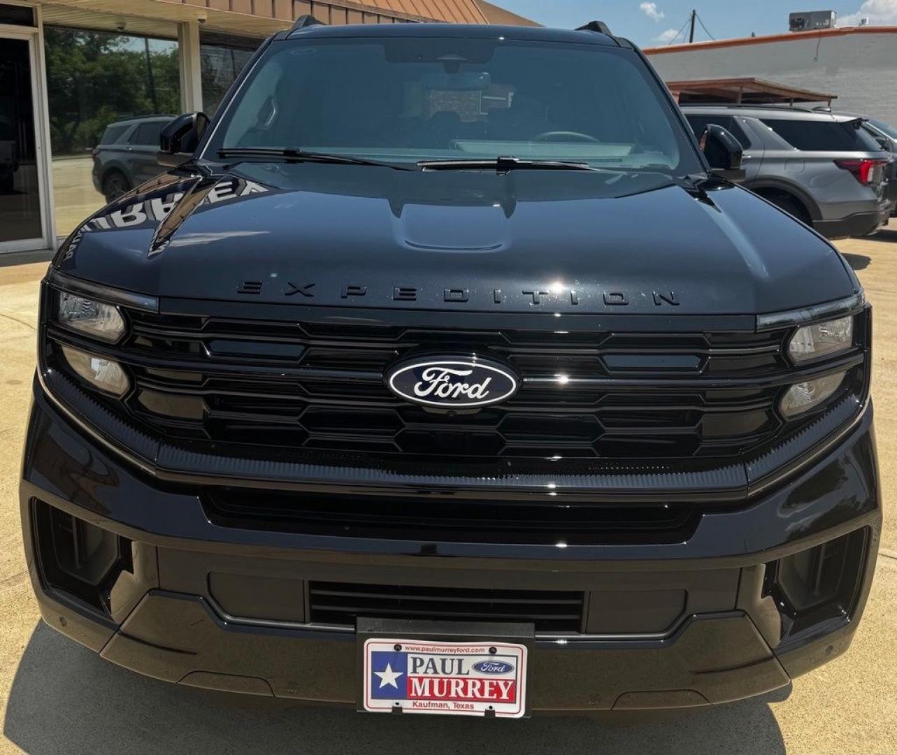 2027 Agate Black Metallic /Black Onyx Ford Expedition Max Platinum (1FMJK1MG5VE) with an 3.5L V6 EcoBoost High Output engine, Automatic transmission, located at 1105 E Mulberry, Kaufman, TX, 75142, (972) 962-2151, 32.589550, -96.300926- Photo#4