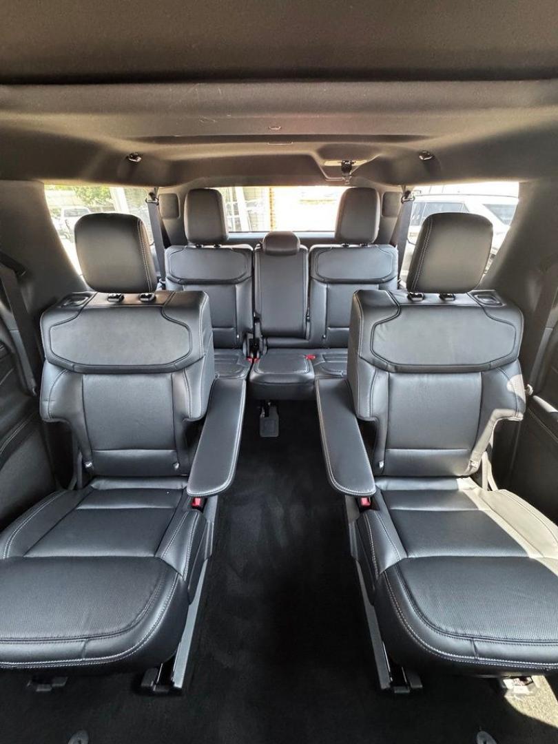 2027 Agate Black Metallic /Black Onyx Ford Expedition Max Platinum (1FMJK1MG5VE) with an 3.5L V6 EcoBoost High Output engine, Automatic transmission, located at 1105 E Mulberry, Kaufman, TX, 75142, (972) 962-2151, 32.589550, -96.300926- Photo#15