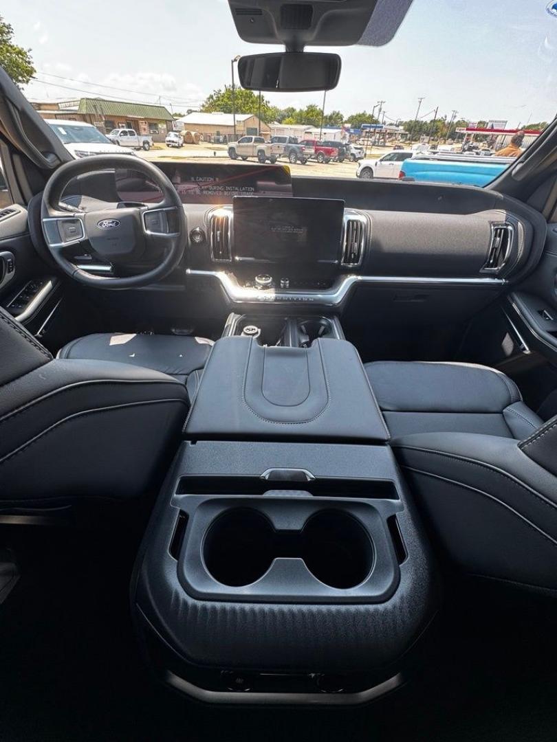 2027 Agate Black Metallic /Black Onyx Ford Expedition Max Platinum (1FMJK1MG5VE) with an 3.5L V6 EcoBoost High Output engine, Automatic transmission, located at 1105 E Mulberry, Kaufman, TX, 75142, (972) 962-2151, 32.589550, -96.300926- Photo#18