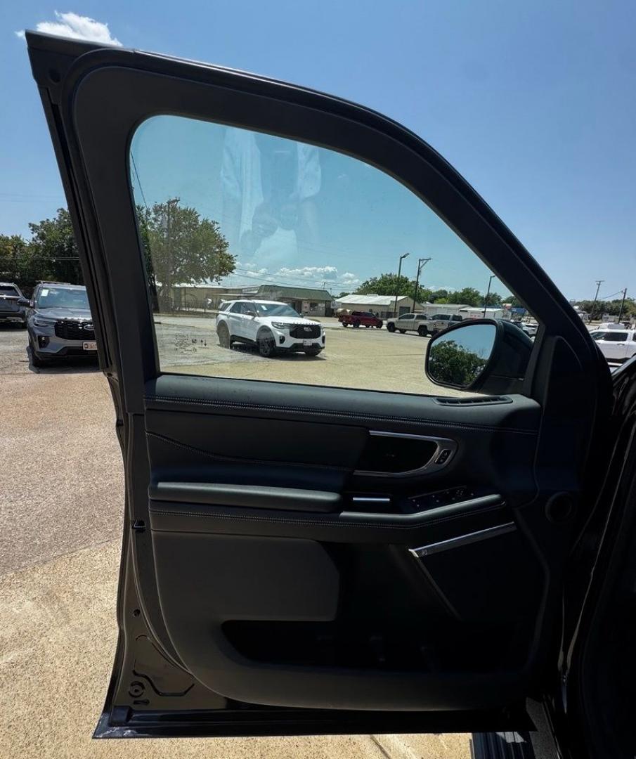 2027 Agate Black Metallic /Black Onyx Ford Expedition Max Platinum (1FMJK1MG5VE) with an 3.5L V6 EcoBoost High Output engine, Automatic transmission, located at 1105 E Mulberry, Kaufman, TX, 75142, (972) 962-2151, 32.589550, -96.300926- Photo#25