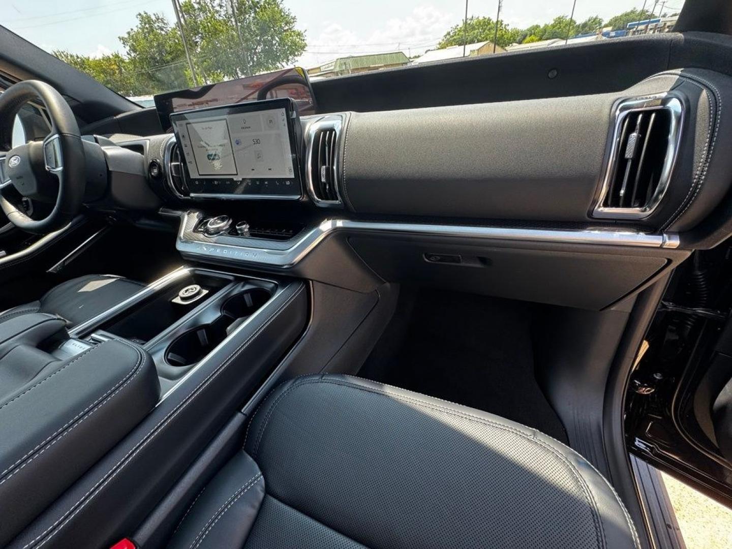 2027 Agate Black Metallic /Black Onyx Ford Expedition Max Platinum (1FMJK1MG5VE) with an 3.5L V6 EcoBoost High Output engine, Automatic transmission, located at 1105 E Mulberry, Kaufman, TX, 75142, (972) 962-2151, 32.589550, -96.300926- Photo#46