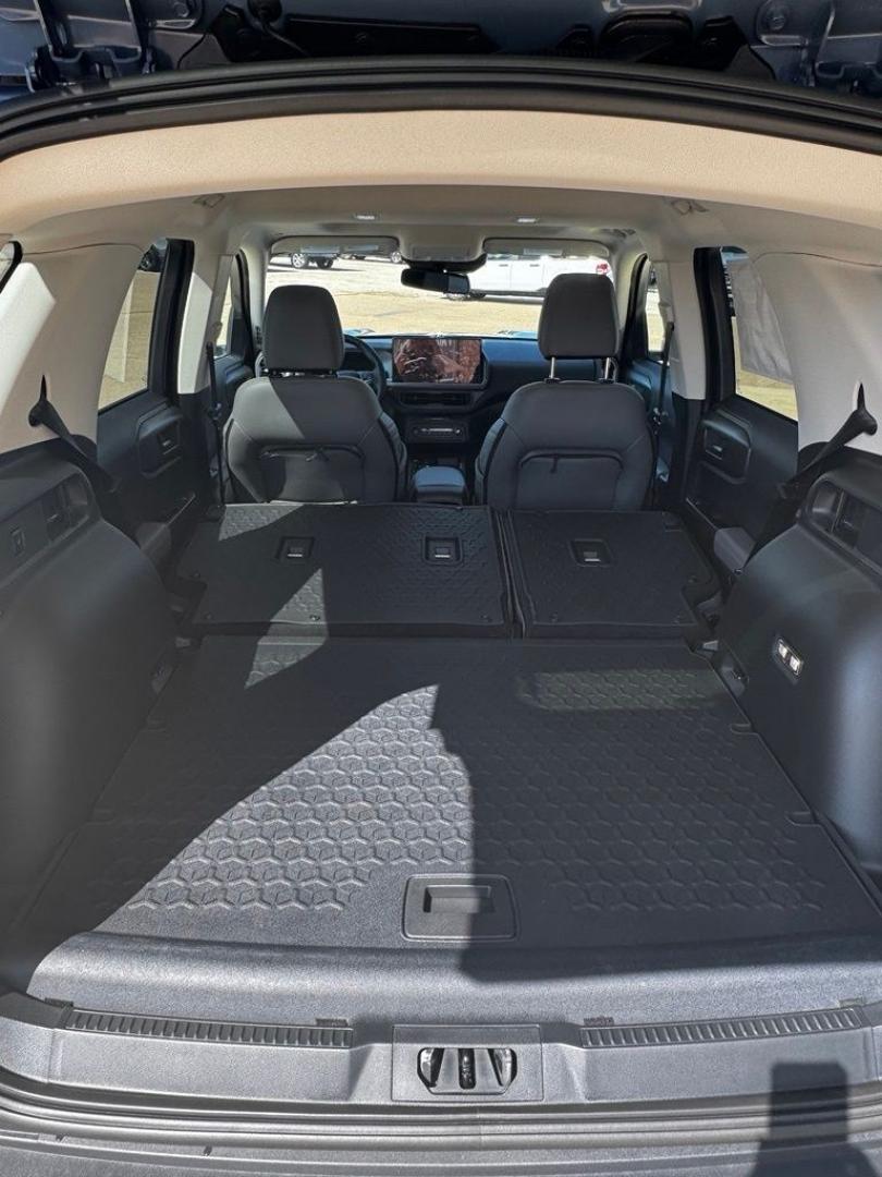 2026 Azure Gray Metallic /Dark Space Gray Ford Bronco Sport Badlands (3FMCR9DA8TR) with an EcoBoost 2.0L I4 GTDi DOHC Turbocharged VCT engine, Automatic transmission, located at 1105 E Mulberry, Kaufman, TX, 75142, (972) 962-2151, 32.589550, -96.300926- Photo#9