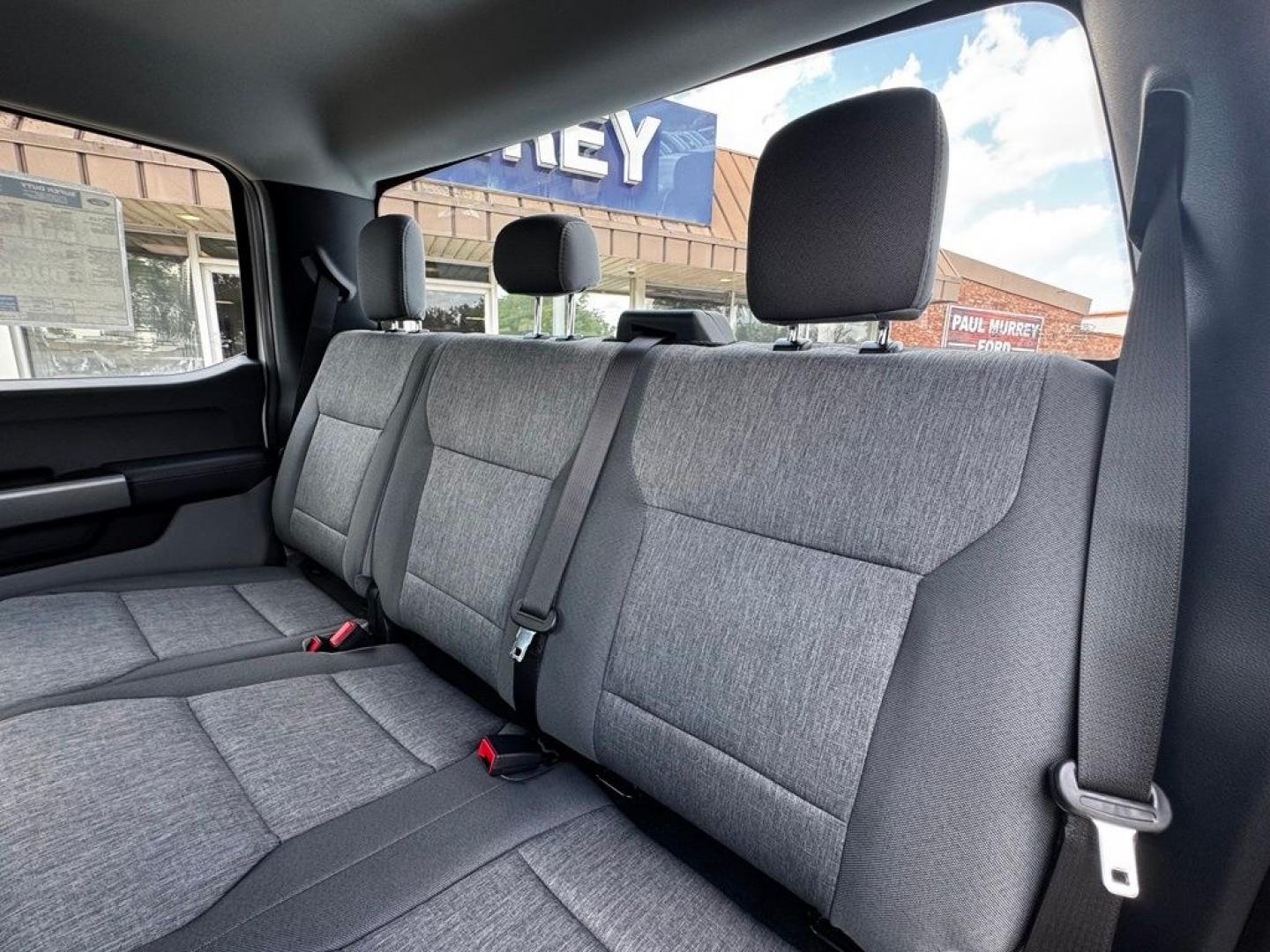2026 Oxford White /Medium Dark Slate Ford F-350SD XL (1FT8W3BT4TE) with an Power Stroke 6.7L V8 DI 32V OHV Turbodiesel engine, Automatic transmission, located at 1105 E Mulberry, Kaufman, TX, 75142, (972) 962-2151, 32.589550, -96.300926 - Recent Arrival! $2,500 off MSRP!<br><br>4WD.<br>Oxford White 2026 Ford F-350SD 4D Crew Cab XL 4WD 10-Speed Automatic Power Stroke 6.7L V8 DI 32V OHV Turbodiesel Price includes: $1000 - Retail Customer Cash. Exp. 09/30/2026 $1500 - Retail Customer Cash. Exp. 09/30/2026- Photo#26