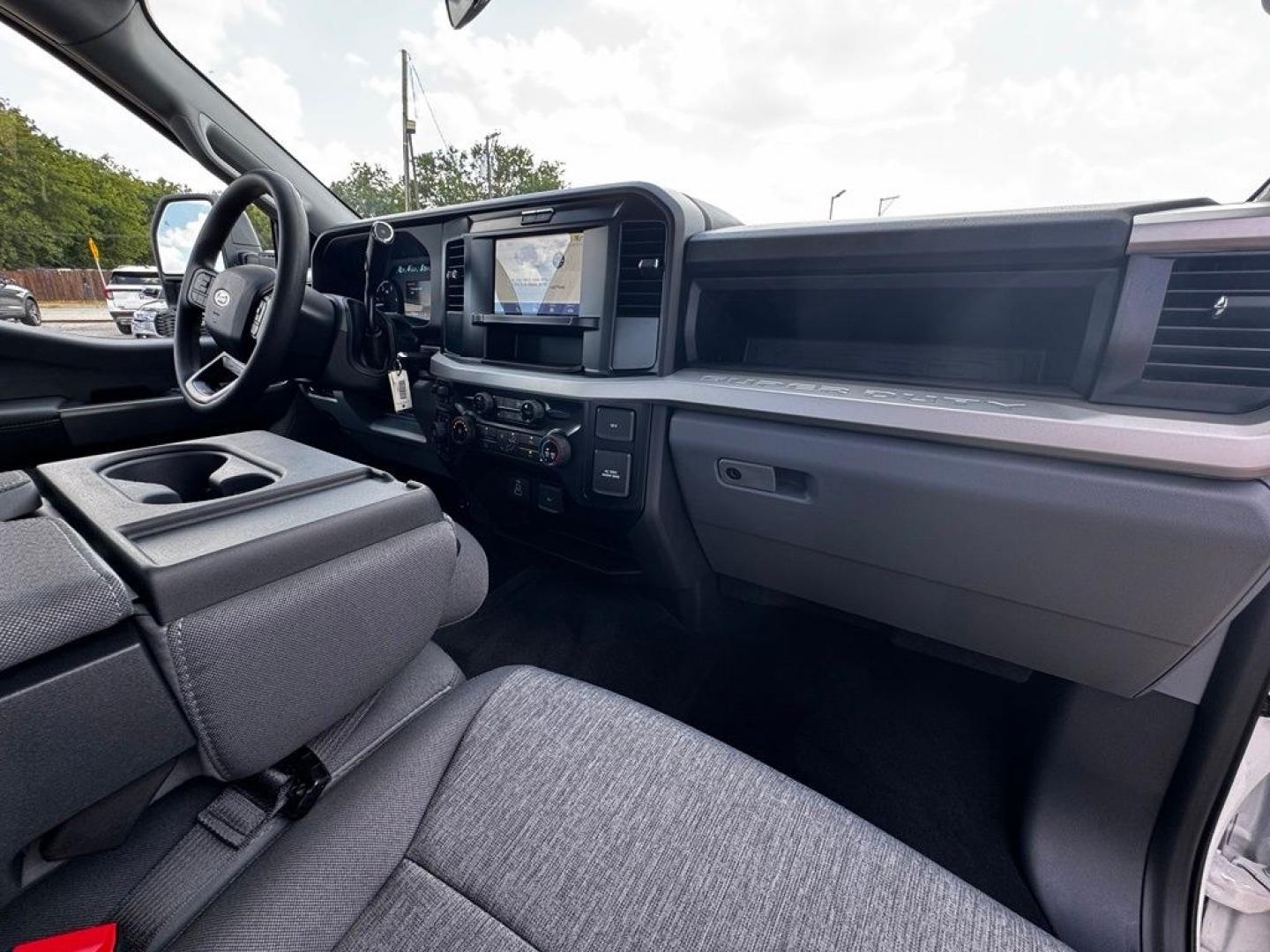 2026 Oxford White /Medium Dark Slate Ford F-350SD XL (1FT8W3BT4TE) with an Power Stroke 6.7L V8 DI 32V OHV Turbodiesel engine, Automatic transmission, located at 1105 E Mulberry, Kaufman, TX, 75142, (972) 962-2151, 32.589550, -96.300926 - Recent Arrival! $2,500 off MSRP!<br><br>4WD.<br>Oxford White 2026 Ford F-350SD 4D Crew Cab XL 4WD 10-Speed Automatic Power Stroke 6.7L V8 DI 32V OHV Turbodiesel Price includes: $1000 - Retail Customer Cash. Exp. 09/30/2026 $1500 - Retail Customer Cash. Exp. 09/30/2026- Photo#32