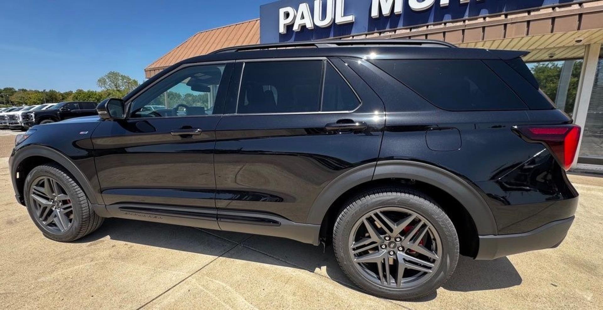 2026 Black Metallic /Onyx Ford Explorer ST-Line (1FMUK7KH8TG) with an 2.3L EcoBoost I-4 engine, Automatic transmission, located at 1105 E Mulberry, Kaufman, TX, 75142, (972) 962-2151, 32.589550, -96.300926- Photo#2