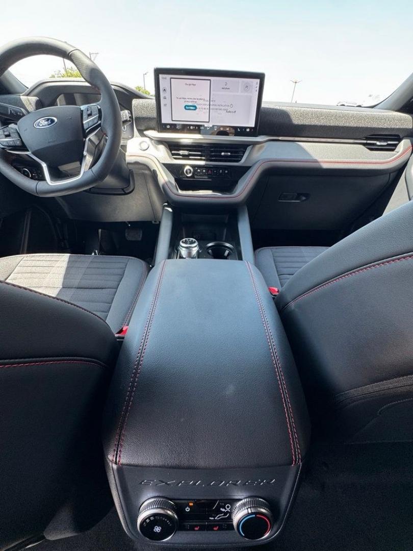 2026 Black Metallic /Onyx Ford Explorer ST-Line (1FMUK7KH8TG) with an 2.3L EcoBoost I-4 engine, Automatic transmission, located at 1105 E Mulberry, Kaufman, TX, 75142, (972) 962-2151, 32.589550, -96.300926- Photo#31
