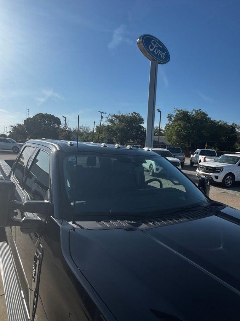2026 Black Metallic /Black Onyx Ford F-350SD Lariat (1FT8W3DT7TE) with an Power Stroke 6.7L V8 DI 32V OHV Turbodiesel engine, Automatic transmission, located at 1105 E Mulberry, Kaufman, TX, 75142, (972) 962-2151, 32.589550, -96.300926 - $3,901 off MSRP!<br><br>4WD.<br>Agate Black Metallic 2026 Ford F-350SD 4D Crew Cab Lariat DRW 4WD 10-Speed Automatic Power Stroke 6.7L V8 DI 32V OHV Turbodiesel- Photo#11