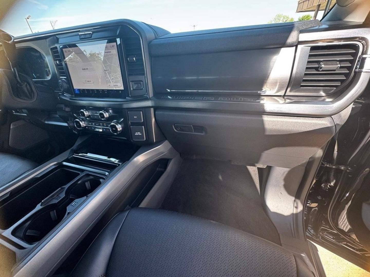 2026 Black Metallic /Black Onyx Ford F-350SD Lariat (1FT8W3DT7TE) with an Power Stroke 6.7L V8 DI 32V OHV Turbodiesel engine, Automatic transmission, located at 1105 E Mulberry, Kaufman, TX, 75142, (972) 962-2151, 32.589550, -96.300926 - $3,901 off MSRP!<br><br>4WD.<br>Agate Black Metallic 2026 Ford F-350SD 4D Crew Cab Lariat DRW 4WD 10-Speed Automatic Power Stroke 6.7L V8 DI 32V OHV Turbodiesel- Photo#34