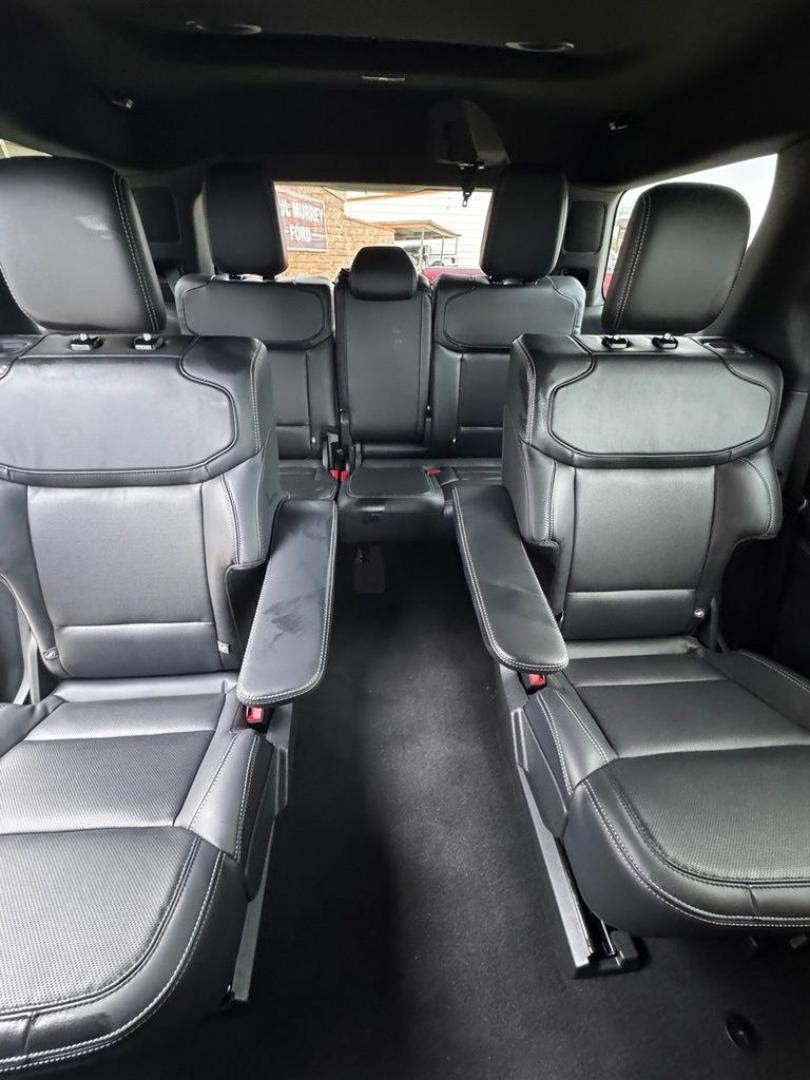 2027 White Metallic /Black Onyx Ford Expedition Platinum (1FMJU1MG2VE) with an 3.5L V6 EcoBoost High Output engine, Automatic transmission, located at 1105 E Mulberry, Kaufman, TX, 75142, (972) 962-2151, 32.589550, -96.300926 - Recent Arrival!<br><br>4WD.<br>Star White Metallic Tri-Coat 2027 Ford Expedition 4D Sport Utility Platinum 4WD 10-Speed Automatic 3.5L V6 EcoBoost High Output 15/22 City/Highway MPG- Photo#21
