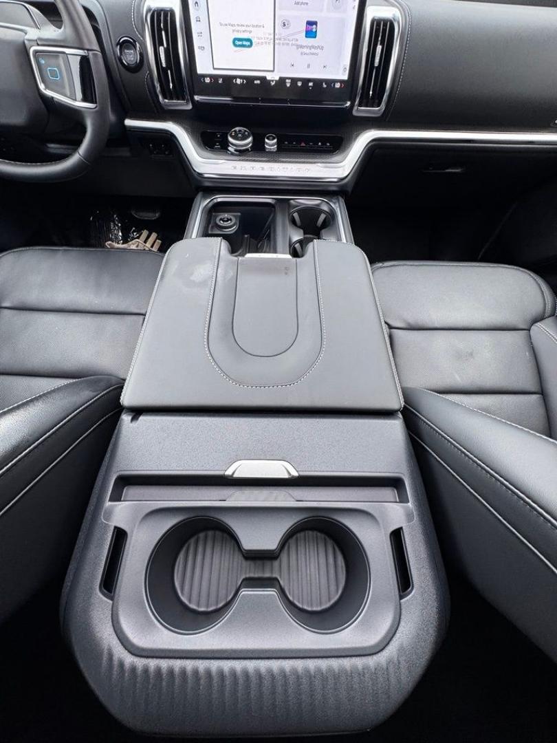 2027 White Metallic /Black Onyx Ford Expedition Platinum (1FMJU1MG2VE) with an 3.5L V6 EcoBoost High Output engine, Automatic transmission, located at 1105 E Mulberry, Kaufman, TX, 75142, (972) 962-2151, 32.589550, -96.300926 - Recent Arrival!<br><br>4WD.<br>Star White Metallic Tri-Coat 2027 Ford Expedition 4D Sport Utility Platinum 4WD 10-Speed Automatic 3.5L V6 EcoBoost High Output 15/22 City/Highway MPG- Photo#34