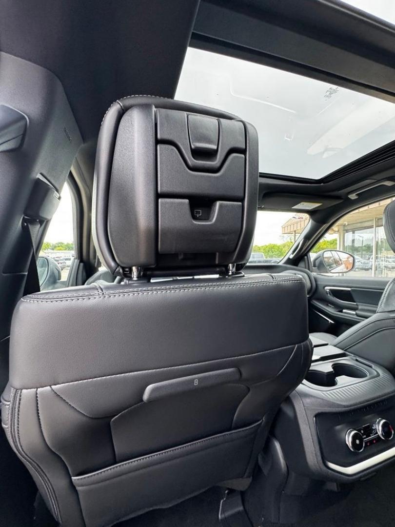 2027 White Metallic /Black Onyx Ford Expedition Platinum (1FMJU1MG2VE) with an 3.5L V6 EcoBoost High Output engine, Automatic transmission, located at 1105 E Mulberry, Kaufman, TX, 75142, (972) 962-2151, 32.589550, -96.300926 - Recent Arrival!<br><br>4WD.<br>Star White Metallic Tri-Coat 2027 Ford Expedition 4D Sport Utility Platinum 4WD 10-Speed Automatic 3.5L V6 EcoBoost High Output 15/22 City/Highway MPG- Photo#36