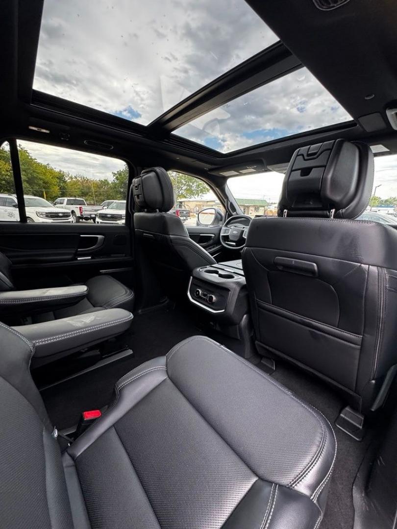 2027 White Metallic /Black Onyx Ford Expedition Platinum (1FMJU1MG2VE) with an 3.5L V6 EcoBoost High Output engine, Automatic transmission, located at 1105 E Mulberry, Kaufman, TX, 75142, (972) 962-2151, 32.589550, -96.300926 - Recent Arrival!<br><br>4WD.<br>Star White Metallic Tri-Coat 2027 Ford Expedition 4D Sport Utility Platinum 4WD 10-Speed Automatic 3.5L V6 EcoBoost High Output 15/22 City/Highway MPG- Photo#37