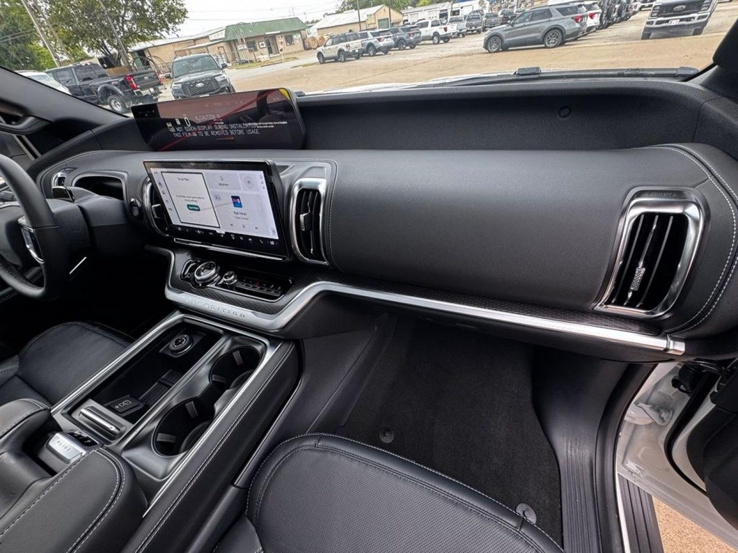 2027 White Metallic /Black Onyx Ford Expedition Platinum (1FMJU1MG2VE) with an 3.5L V6 EcoBoost High Output engine, Automatic transmission, located at 1105 E Mulberry, Kaufman, TX, 75142, (972) 962-2151, 32.589550, -96.300926 - Recent Arrival!<br><br>4WD.<br>Star White Metallic Tri-Coat 2027 Ford Expedition 4D Sport Utility Platinum 4WD 10-Speed Automatic 3.5L V6 EcoBoost High Output 15/22 City/Highway MPG- Photo#40