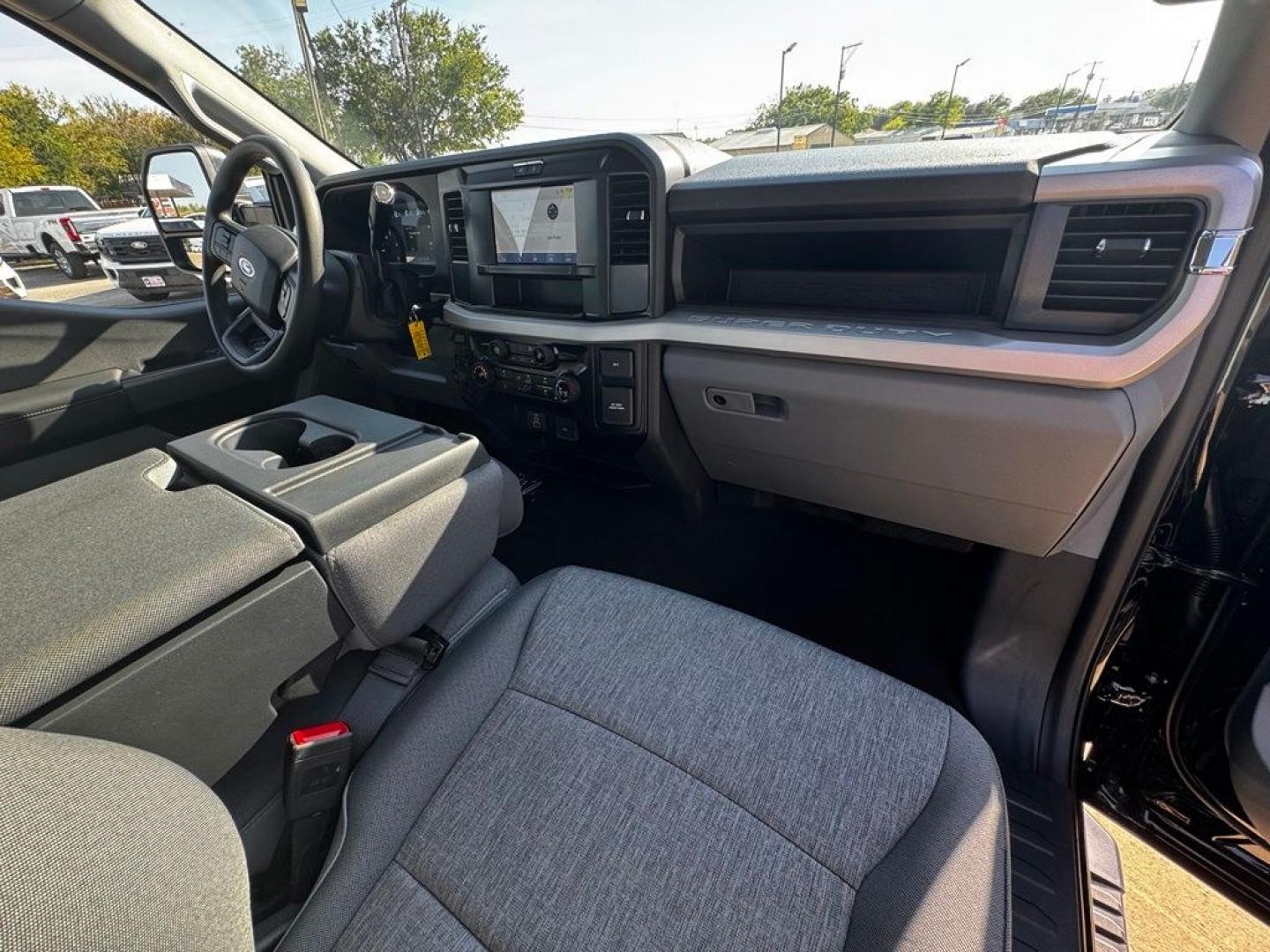 2026 Black Metallic /Medium Dark Slate Ford F-250SD XL (1FT7W2BT5TE) with an Power Stroke 6.7L V8 DI 32V OHV Turbodiesel engine, Automatic transmission, located at 1105 E Mulberry, Kaufman, TX, 75142, (972) 962-2151, 32.589550, -96.300926 - Recent Arrival!<br><br>4WD.<br>Agate Black Metallic 2026 Ford F-250SD 4D Crew Cab XL 4WD 10-Speed Automatic Power Stroke 6.7L V8 DI 32V OHV Turbodiesel- Photo#32
