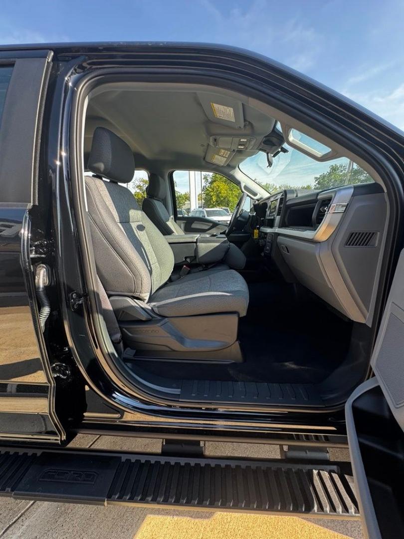 2026 Black Metallic /Medium Dark Slate Ford F-250SD XL (1FT7W2BT5TE) with an Power Stroke 6.7L V8 DI 32V OHV Turbodiesel engine, Automatic transmission, located at 1105 E Mulberry, Kaufman, TX, 75142, (972) 962-2151, 32.589550, -96.300926 - Recent Arrival!<br><br>4WD.<br>Agate Black Metallic 2026 Ford F-250SD 4D Crew Cab XL 4WD 10-Speed Automatic Power Stroke 6.7L V8 DI 32V OHV Turbodiesel- Photo#33