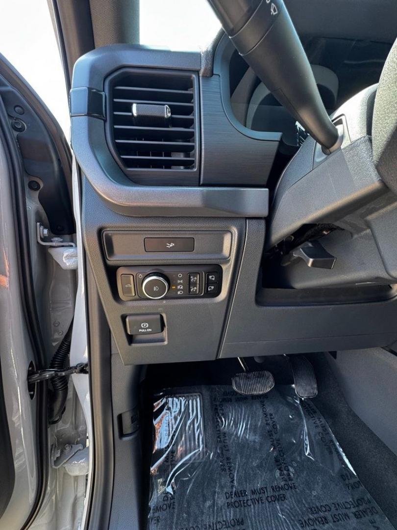 2026 Avalanche /Black Ford F-150 XLT (1FTFW3L57TF) with an 5.0L V8 engine, Automatic transmission, located at 1105 E Mulberry, Kaufman, TX, 75142, (972) 962-2151, 32.589550, -96.300926 - Recent Arrival! $5,000 off MSRP!<br><br>4WD.<br>Avalanche 2026 Ford F-150 4D SuperCrew XLT 4WD 10-Speed Automatic 5.0L V8 16/24 City/Highway MPG Price includes: $1000 - SSE Down Payment Assistance. Exp. 08/31/2026 $3000 - Retail Customer Cash. Exp. 09/30/2026 $500 - Final Days Mega Bonus Cash. Exp.- Photo#15
