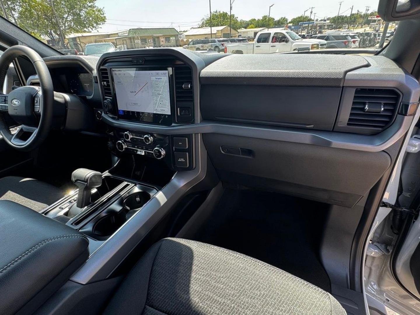 2026 Avalanche /Black Ford F-150 XLT (1FTFW3L57TF) with an 5.0L V8 engine, Automatic transmission, located at 1105 E Mulberry, Kaufman, TX, 75142, (972) 962-2151, 32.589550, -96.300926 - Recent Arrival! $5,000 off MSRP!<br><br>4WD.<br>Avalanche 2026 Ford F-150 4D SuperCrew XLT 4WD 10-Speed Automatic 5.0L V8 16/24 City/Highway MPG Price includes: $1000 - SSE Down Payment Assistance. Exp. 08/31/2026 $3000 - Retail Customer Cash. Exp. 09/30/2026 $500 - Final Days Mega Bonus Cash. Exp.- Photo#33