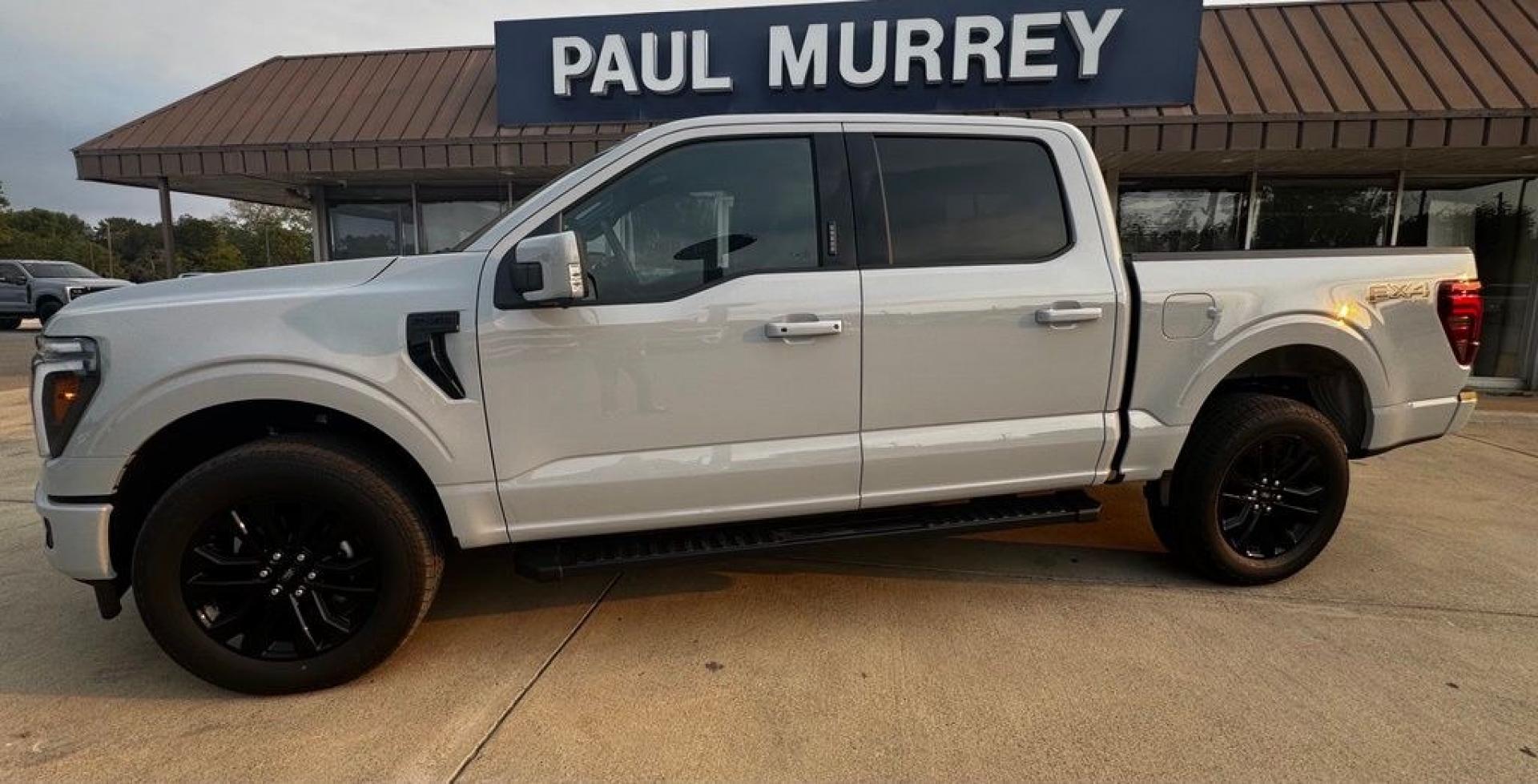 2026 Avalanche /Black Ford F-150 Lariat (1FTFW5L59TF) with an 5.0L V8 engine, Automatic transmission, located at 1105 E Mulberry, Kaufman, TX, 75142, (972) 962-2151, 32.589550, -96.300926 - Recent Arrival! $5,000 off MSRP!<br><br>4WD.<br>Avalanche 2026 Ford F-150 4D SuperCrew Lariat 4WD 10-Speed Automatic 5.0L V8 16/24 City/Highway MPG Price includes: $1000 - SSE Down Payment Assistance. Exp. 08/31/2026 $3000 - Retail Customer Cash. Exp. 09/30/2026 $500 - Final Days Mega Bonus Cash. Ex- Photo#0
