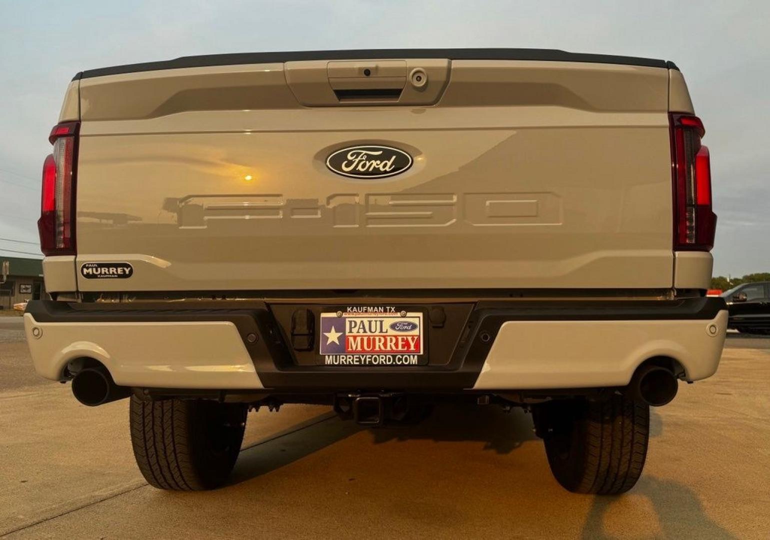 2026 Avalanche /Black Ford F-150 Lariat (1FTFW5L59TF) with an 5.0L V8 engine, Automatic transmission, located at 1105 E Mulberry, Kaufman, TX, 75142, (972) 962-2151, 32.589550, -96.300926 - Recent Arrival! $5,000 off MSRP!<br><br>4WD.<br>Avalanche 2026 Ford F-150 4D SuperCrew Lariat 4WD 10-Speed Automatic 5.0L V8 16/24 City/Highway MPG Price includes: $1000 - SSE Down Payment Assistance. Exp. 08/31/2026 $3000 - Retail Customer Cash. Exp. 09/30/2026 $500 - Final Days Mega Bonus Cash. Ex- Photo#5