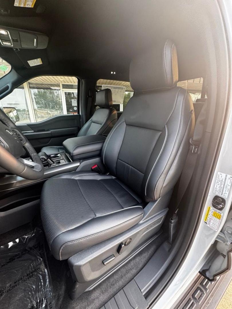 2026 Avalanche /Black Ford F-150 Lariat (1FTFW5L59TF) with an 5.0L V8 engine, Automatic transmission, located at 1105 E Mulberry, Kaufman, TX, 75142, (972) 962-2151, 32.589550, -96.300926 - Recent Arrival! $5,000 off MSRP!<br><br>4WD.<br>Avalanche 2026 Ford F-150 4D SuperCrew Lariat 4WD 10-Speed Automatic 5.0L V8 16/24 City/Highway MPG Price includes: $1000 - SSE Down Payment Assistance. Exp. 08/31/2026 $3000 - Retail Customer Cash. Exp. 09/30/2026 $500 - Final Days Mega Bonus Cash. Ex- Photo#17