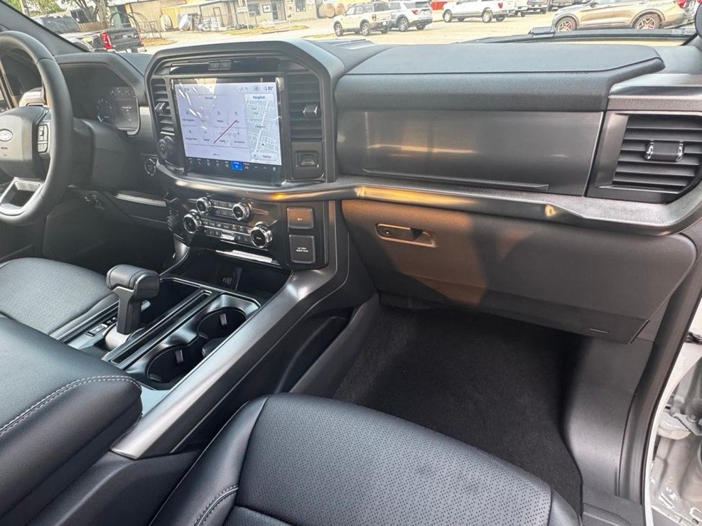 2026 Avalanche /Black Ford F-150 Lariat (1FTFW5L59TF) with an 5.0L V8 engine, Automatic transmission, located at 1105 E Mulberry, Kaufman, TX, 75142, (972) 962-2151, 32.589550, -96.300926 - Recent Arrival! $5,000 off MSRP!<br><br>4WD.<br>Avalanche 2026 Ford F-150 4D SuperCrew Lariat 4WD 10-Speed Automatic 5.0L V8 16/24 City/Highway MPG Price includes: $1000 - SSE Down Payment Assistance. Exp. 08/31/2026 $3000 - Retail Customer Cash. Exp. 09/30/2026 $500 - Final Days Mega Bonus Cash. Ex- Photo#32