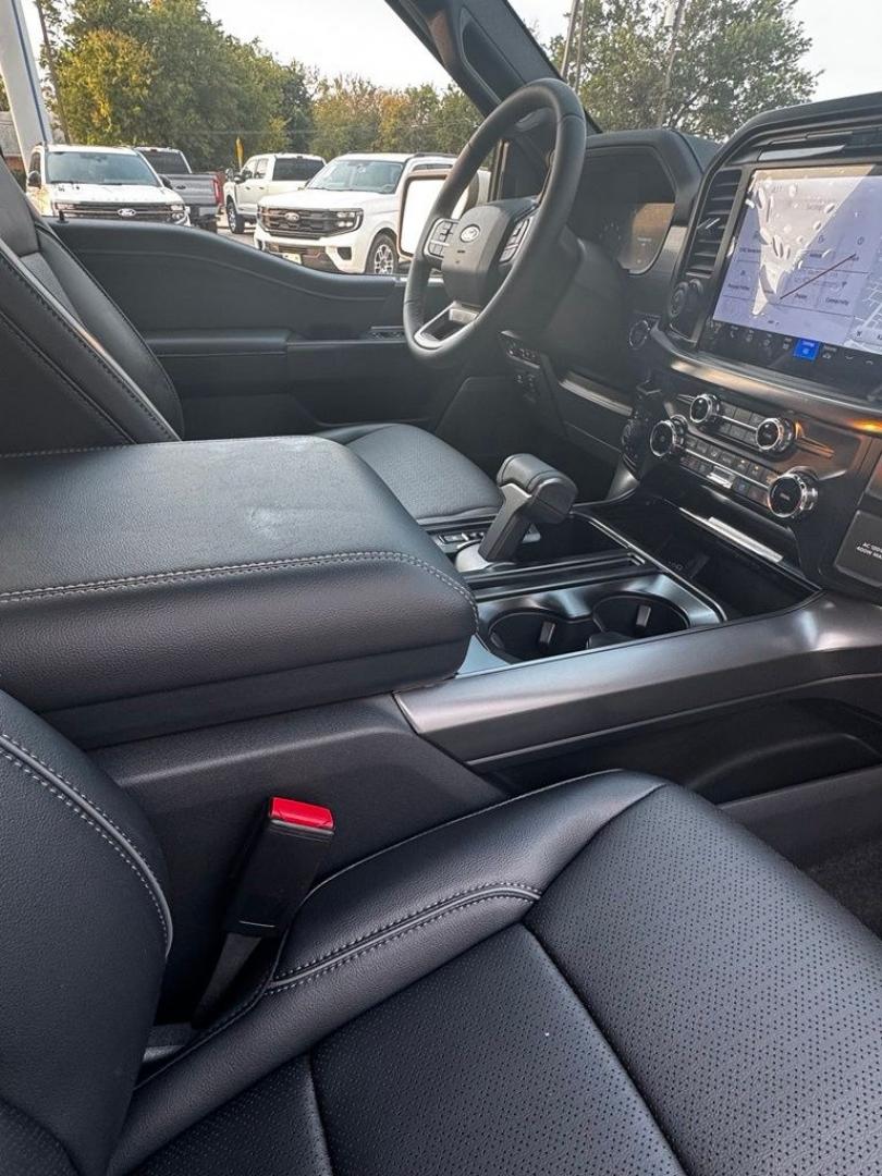 2026 Avalanche /Black Ford F-150 Lariat (1FTFW5L59TF) with an 5.0L V8 engine, Automatic transmission, located at 1105 E Mulberry, Kaufman, TX, 75142, (972) 962-2151, 32.589550, -96.300926 - Recent Arrival! $5,000 off MSRP!<br><br>4WD.<br>Avalanche 2026 Ford F-150 4D SuperCrew Lariat 4WD 10-Speed Automatic 5.0L V8 16/24 City/Highway MPG Price includes: $1000 - SSE Down Payment Assistance. Exp. 08/31/2026 $3000 - Retail Customer Cash. Exp. 09/30/2026 $500 - Final Days Mega Bonus Cash. Ex- Photo#33